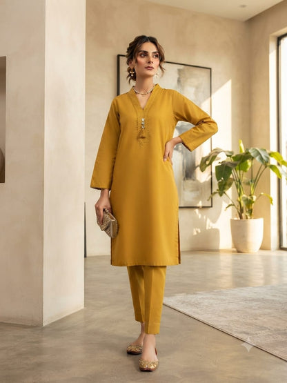 Mustard Karandi Khaddar 2 Piece Suit – Premium Winter Collection